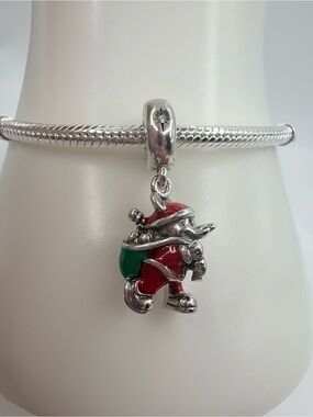 Pandora Disney Santa Mickey & Gift Bag dangle charm